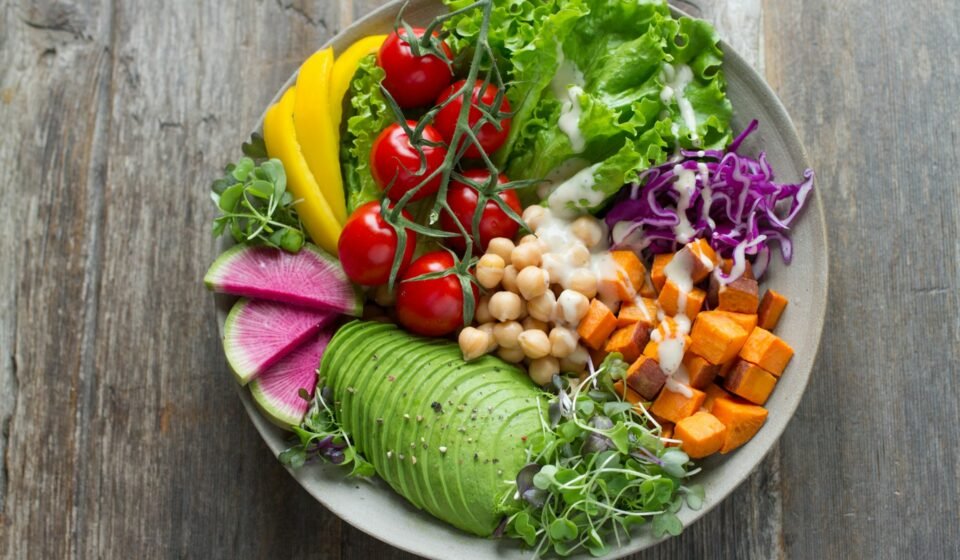 Superfood ou superaliments, quels sont-ils exactement ? Bol de légumes