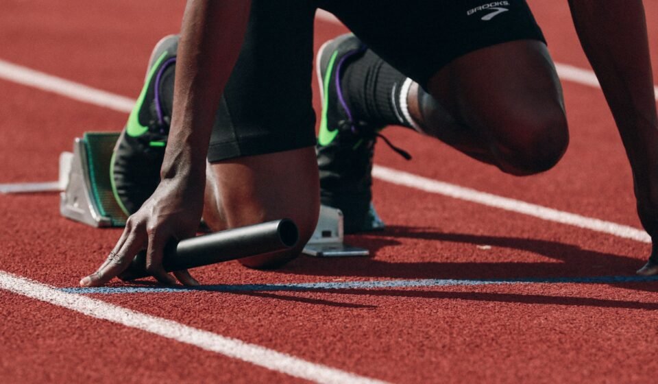Sport et prise de poids : comprendre les mécanismes Personne faisant de l'athlétisme