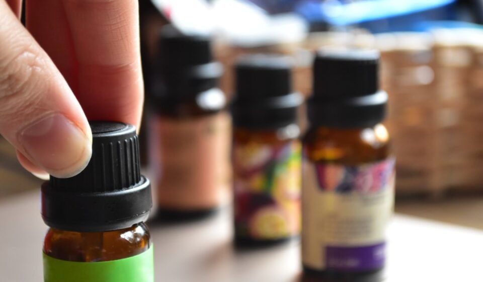 découvrez des remèdes naturels efficaces pour améliorer votre santé et bien-être au quotidien. explorez des solutions à base de plantes, d'huiles essentielles et de méthodes traditionnelles pour soulager divers maux de manière douce et naturelle.
